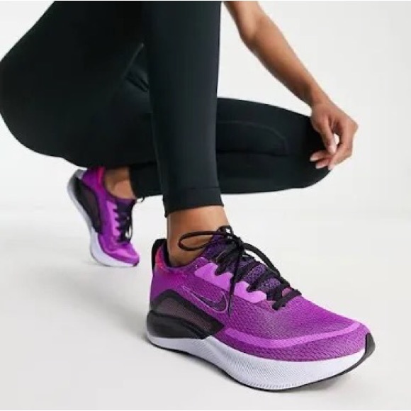 New Women’s Nike Zoom Fly 4 Athletic Sneaker - Picture 10 of 10